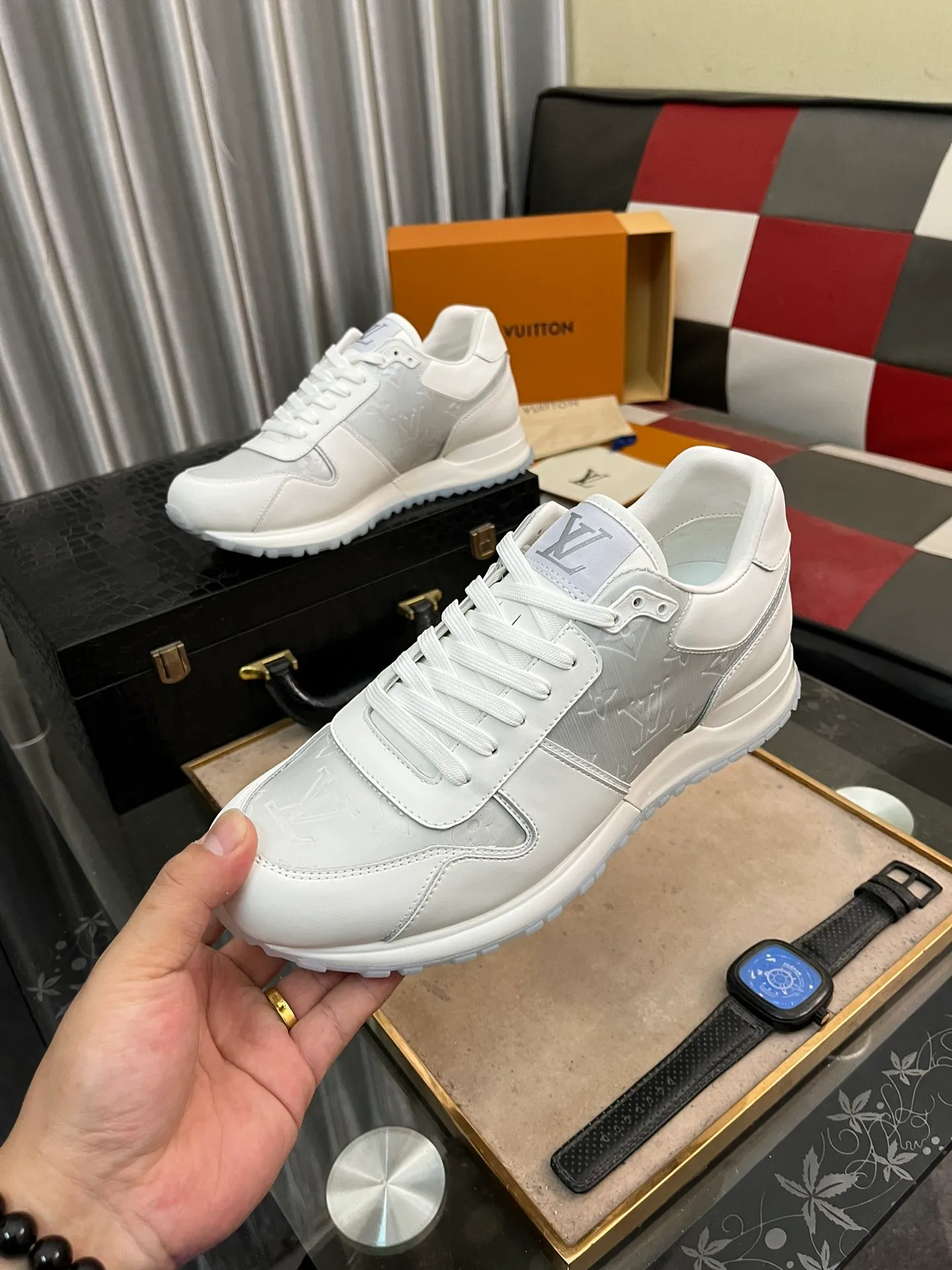 Men's shoes 💰540⌚️⌚️LV Louis Vuitton. The latest fashionable casual shoes are popular in physical stores. New spring and summer comfortable imported custom original cowhide, unique jacquard fabric element design. With sheepskin lining, Lv original base, [sun][sun] high-end packaging and high quality💪Details determine quality, code number 38-44